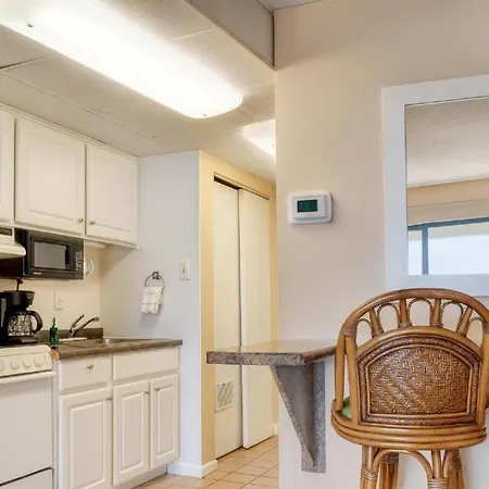 Boardwalk One- Studio W Balcony And Partial Ocean View