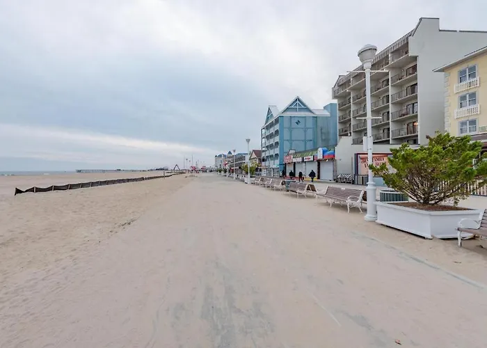 Boardwalk One- W Balcony And Partial Ocean View Aparthotel Ocean City